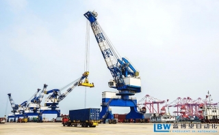 國內首套最復雜的剖分式工業CT機回轉支承下線